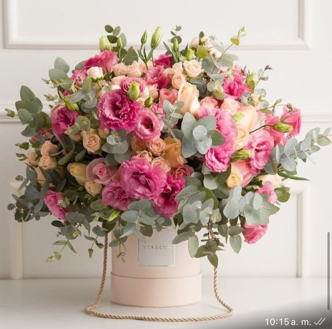 Grace con lisianthus