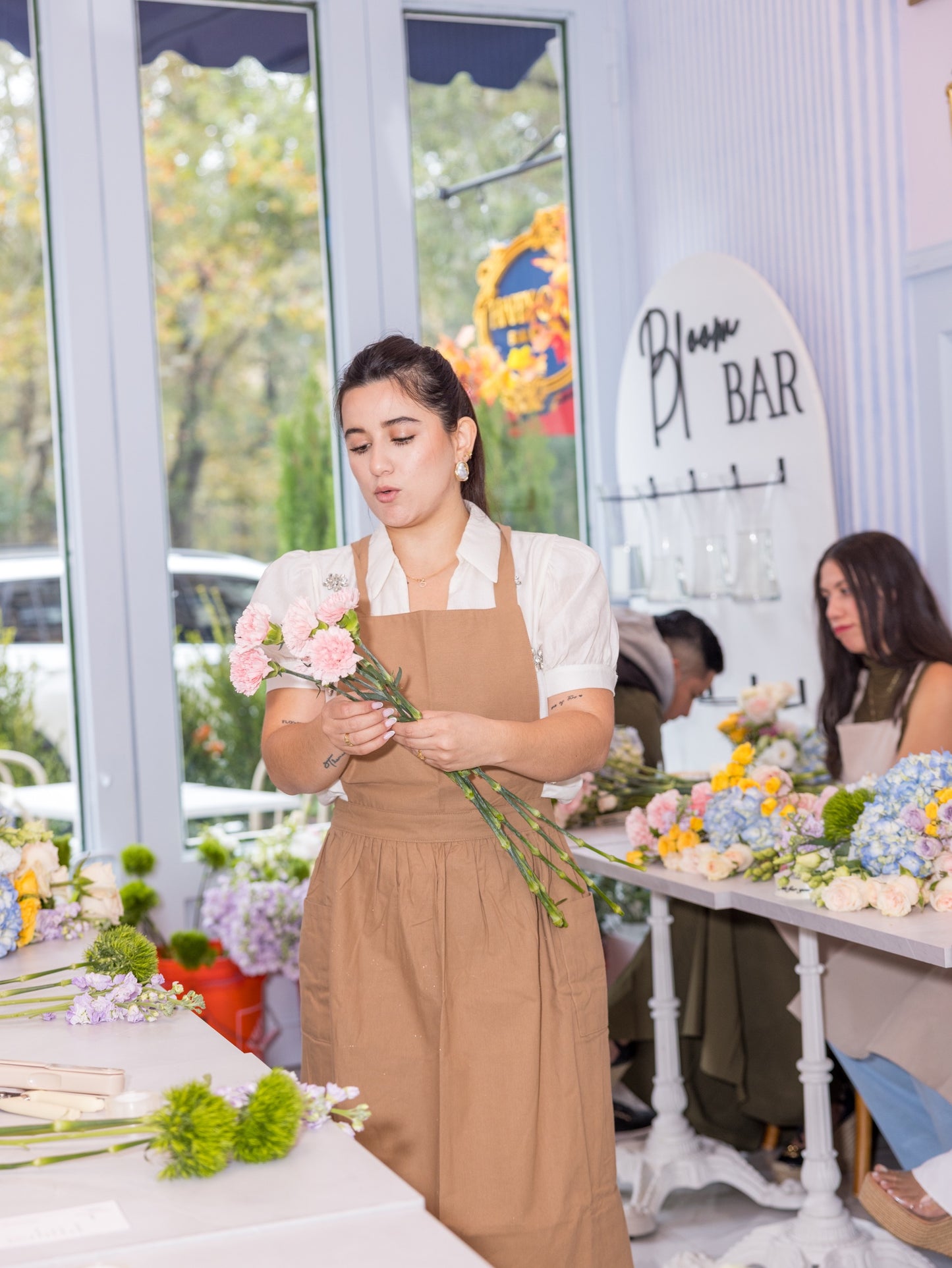 CLASE PERSONALIZADA 1:1 DE DISEÑO FLORAL & EMPRENDIMIENTO