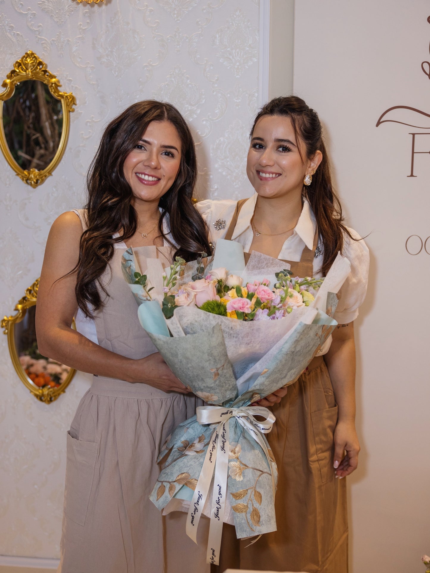 CLASE PERSONALIZADA 1:1 DE DISEÑO FLORAL & EMPRENDIMIENTO